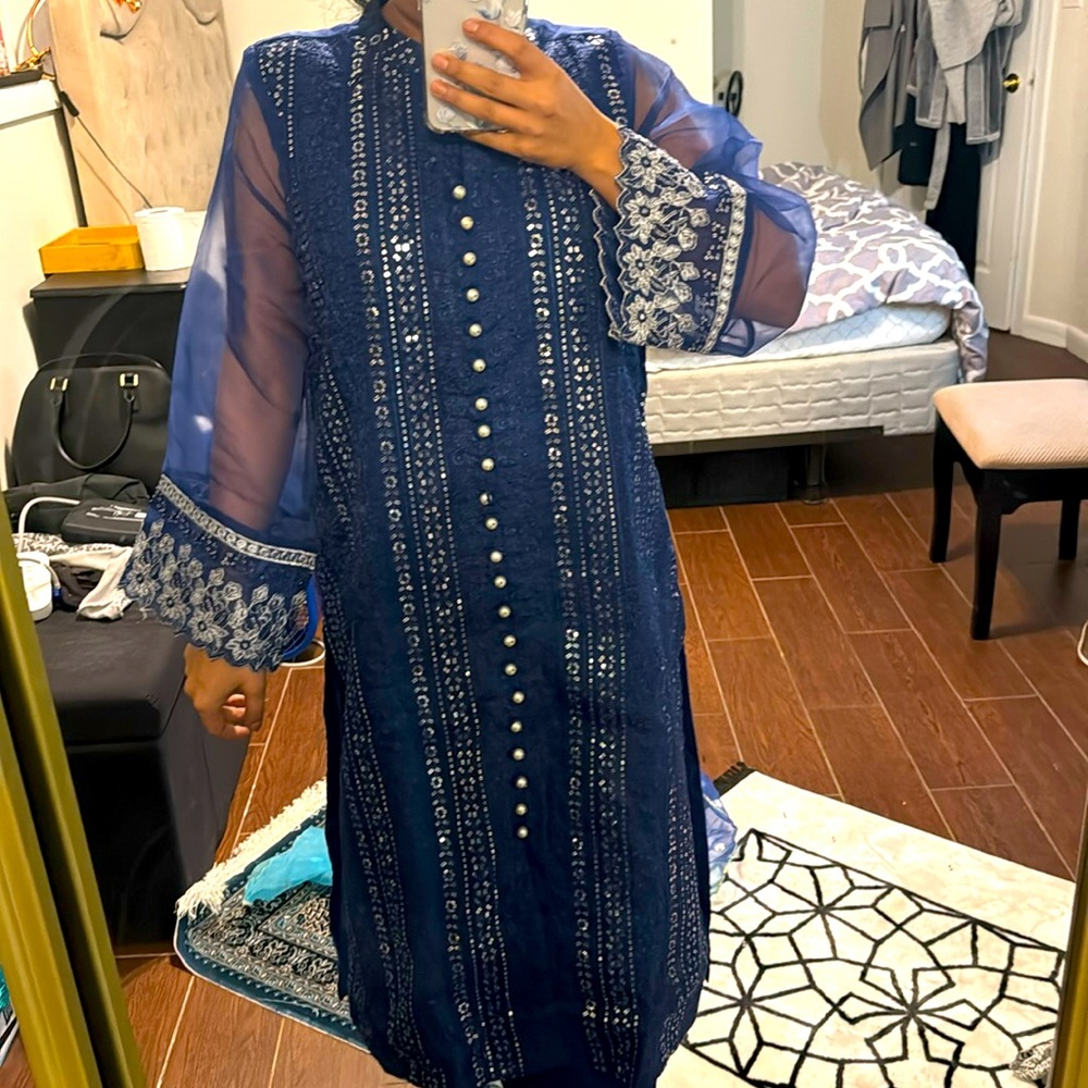 2 piece suit from ZELlberry Pakistan is size small